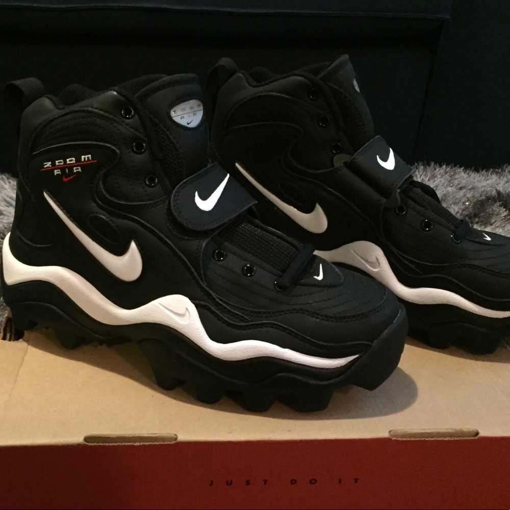 🛑SOLD🛑 Nike air pro shark stove men’s shoes